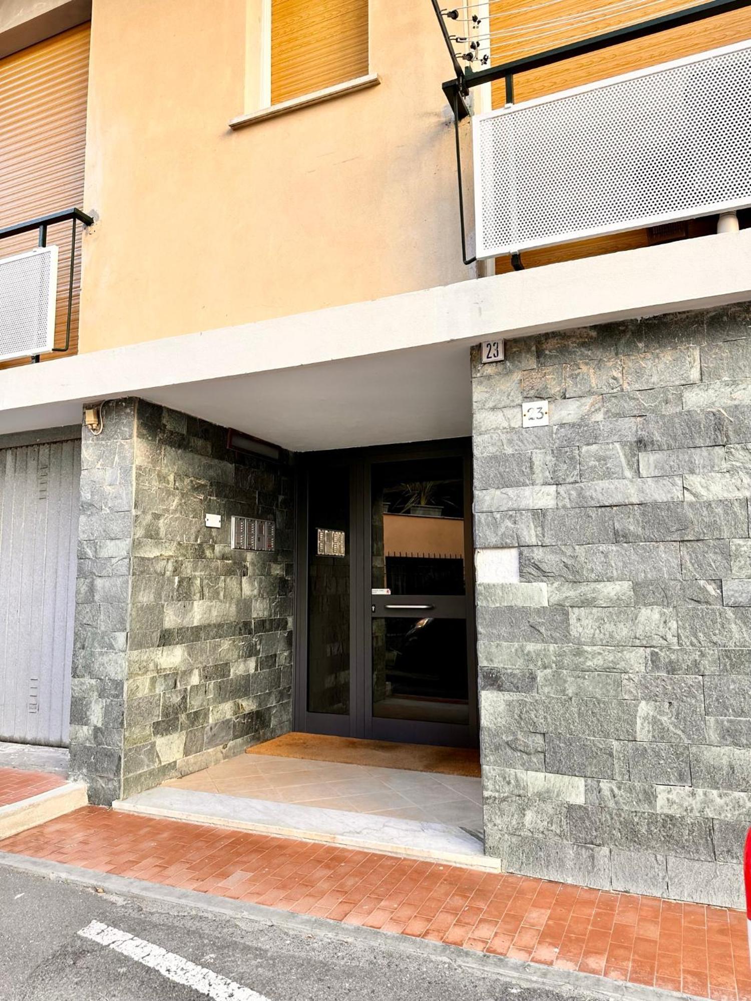 Hostdomus - Cozy Corner Near The Sea Apartment ฟีนาเลลีกูเร ภายนอก รูปภาพ